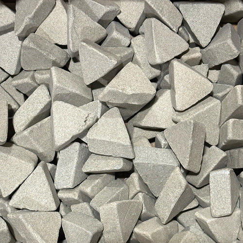 Ceramic Media – Medium Grind Angle Cut Triangle | C-ACT-22 04 C