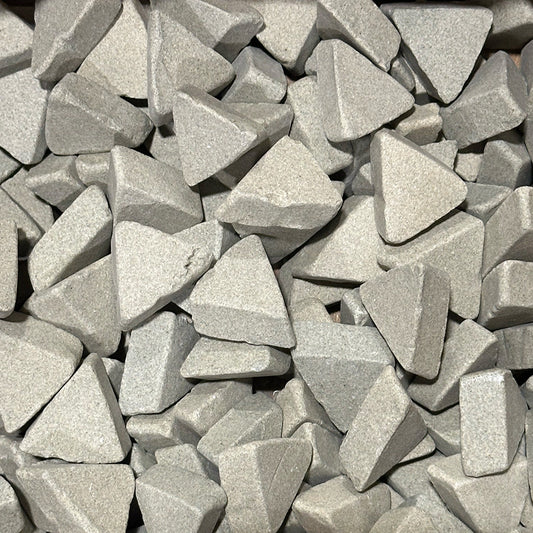 Ceramic Media – Medium Grind Angle Cut Triangle | C-ACT-22 04 C