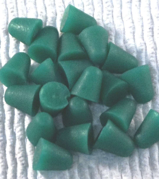Plastic Media – Mild Grind Cone (3/8" x 3/8") | R-700 CN 01
